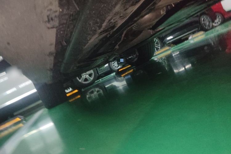 Used Mercedes-Benz GLS  Chassis Front Right