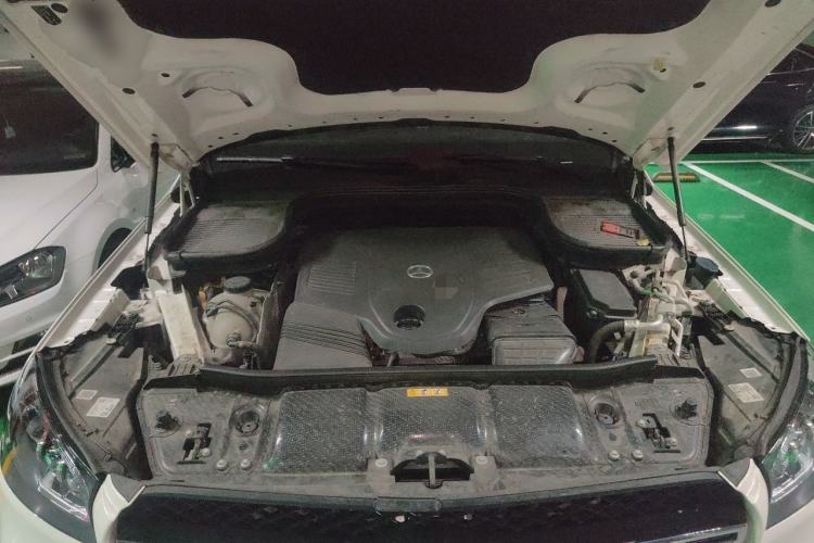 Used Mercedes-Benz GLS  Engine Bay