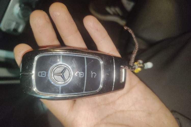 Used Mercedes-Benz GLS  Vehicle Key