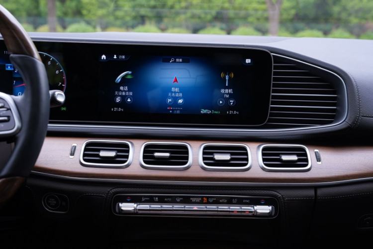 Used Mercedes-Benz GLS 2022 Second Facelift GLS 450 4MATIC Luxury Edition Audio And AC Panel