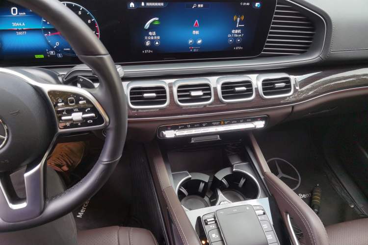 Used Mercedes-Benz GLS 2022 GLS 450 4MATIC Stylish Model Audio And AC Panel