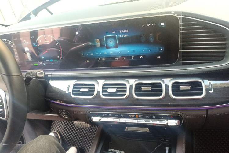 Used Mercedes-Benz GLS 2022 Refresh GLS 450 4MATIC Fashion Edition Audio And AC Panel