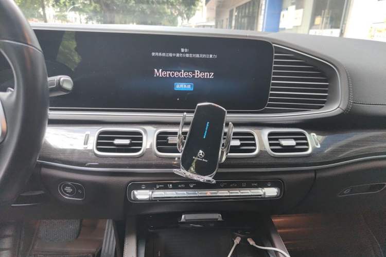 Used Mercedes-Benz GLS  Audio And AC Panel