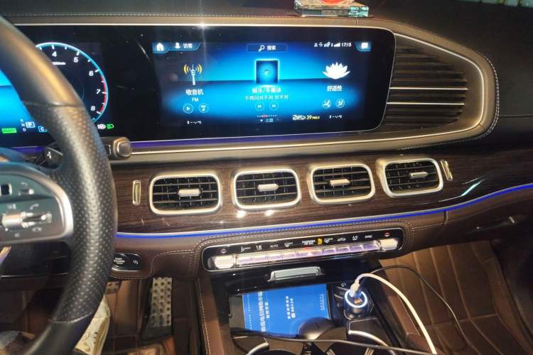 Used Mercedes-Benz GLS 2022 Second Facelift GLS 450 4MATIC Stylish Version Audio And AC Panel