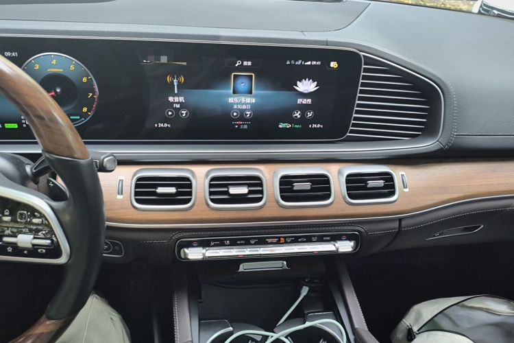 Used Mercedes-Benz GLS 2022 Second Facelift GLS 450 4MATIC Luxury Edition Audio And AC Panel