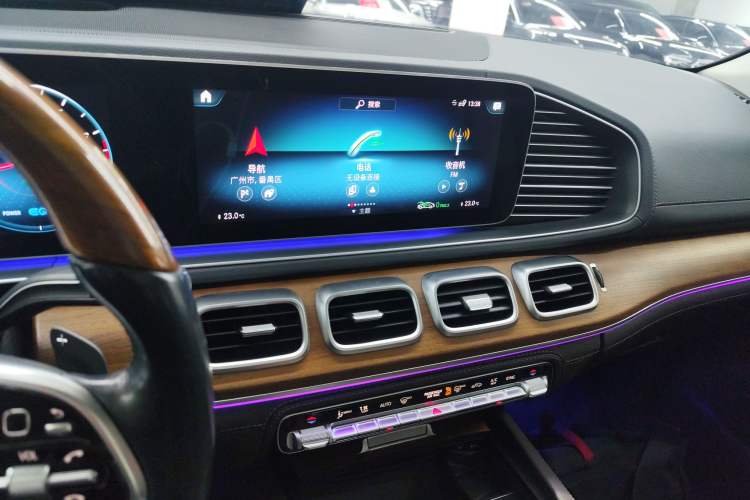 Used Mercedes-Benz GLS 2022 Second Facelift GLS 450 4MATIC Luxury Edition Audio And AC Panel