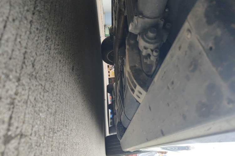 Used Mercedes-Benz GLS  Chassis Front Left