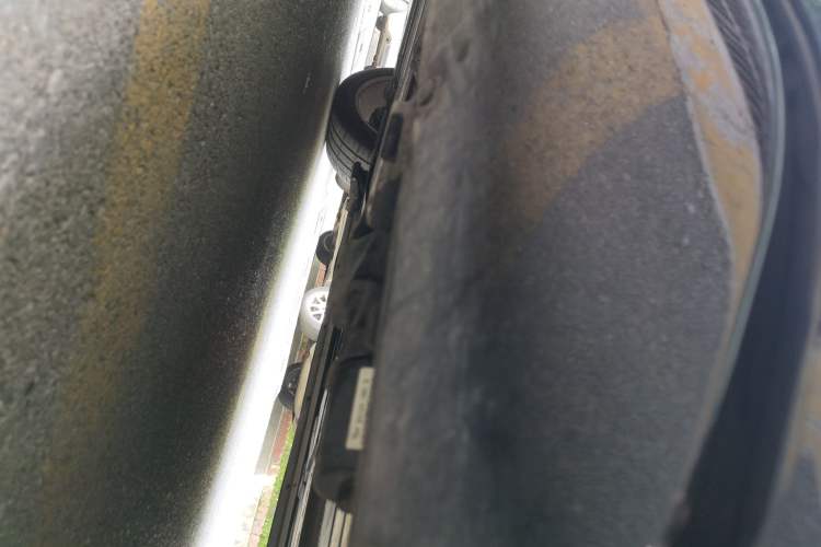 Used Mercedes-Benz GLS  Chassis Rear Left