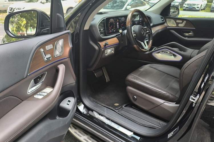 Used Mercedes-Benz GLS 2022 Second Facelift GLS 450 4MATIC Luxury Edition Driver Seat
