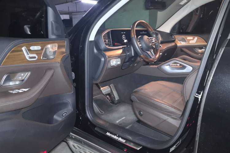 Used Mercedes-Benz GLS 2022 Second Facelift GLS 450 4MATIC Luxury Edition Driver Seat