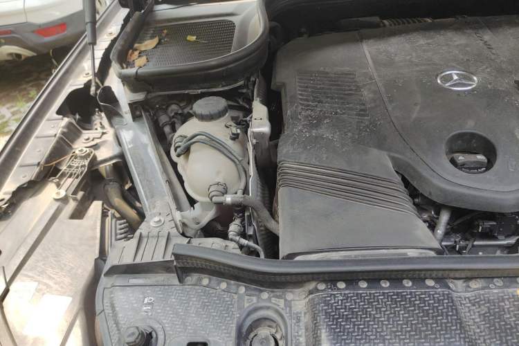 Used Mercedes-Benz GLS 2022 Second Facelift GLS 450 4MATIC Luxury Edition Engine Bay Right