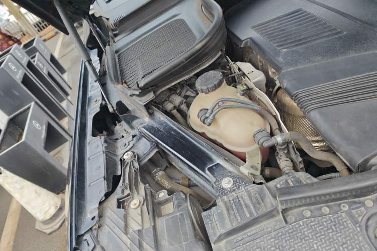 Used Mercedes-Benz GLS 2022 GLS 450 4MATIC Stylish Model Engine Bay Right
