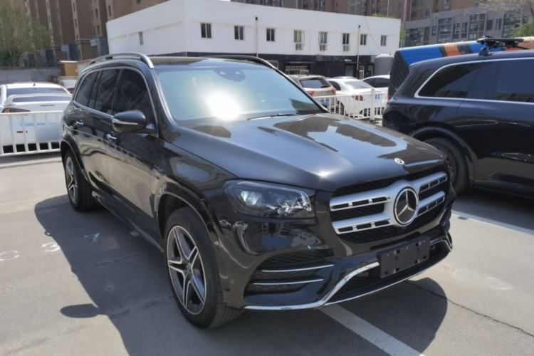 Used Mercedes-Benz GLS 2022 Second Facelift GLS 450 4MATIC Stylish Version Front Right 45 Deg