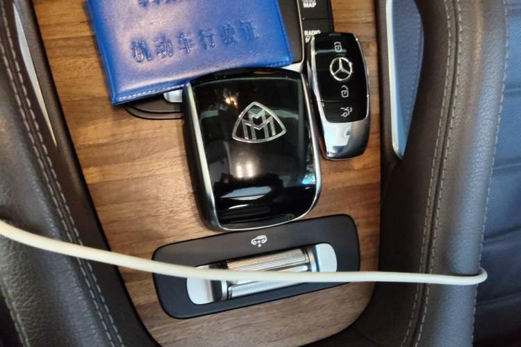 Used Mercedes-Benz GLS 2022 Second Facelift GLS 450 4MATIC Luxury Edition Gear Lever