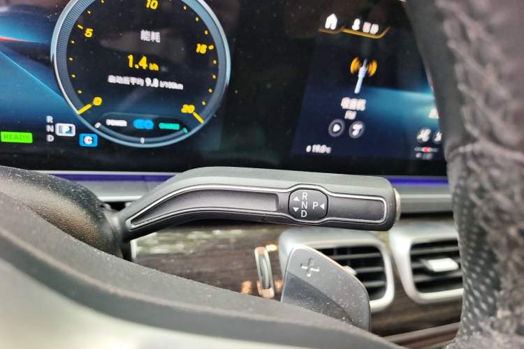 Used Mercedes-Benz GLS 2022 Second Facelift GLS 450 4MATIC Stylish Version Gear Lever