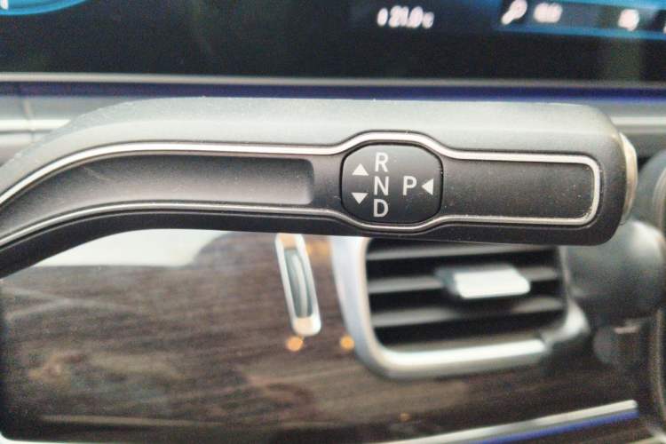 Used Mercedes-Benz GLS 2022 GLS 450 4MATIC Stylish Model Gear Lever