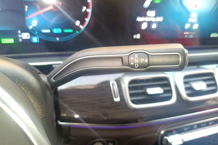 Used Mercedes-Benz GLS 2022 Refresh GLS 450 4MATIC Fashion Edition Gear Lever