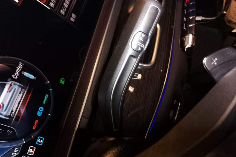 Used Mercedes-Benz GLS 2022 GLS 450 4MATIC Luxury Model Gear Lever