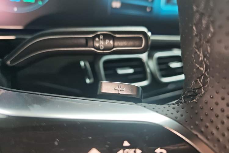 Used Mercedes-Benz GLS 2022 Second Facelift GLS 450 4MATIC Stylish Version Gear Lever