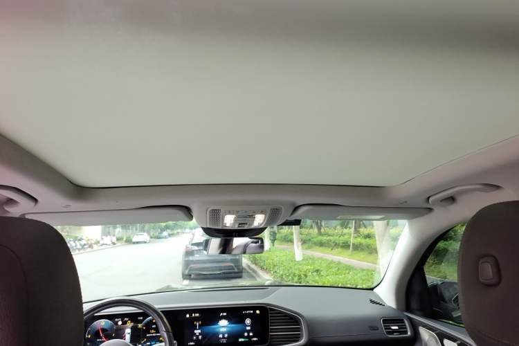 Used Mercedes-Benz GLS 2022 Second Facelift GLS 450 4MATIC Stylish Version Headliner