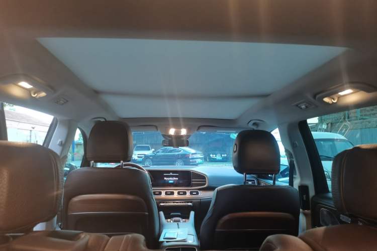 Used Mercedes-Benz GLS 2022 Second Facelift GLS 450 4MATIC Luxury Edition Headliner