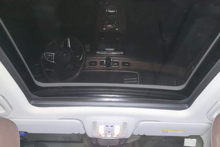 Used Mercedes-Benz GLS 2022 Second Facelift GLS 450 4MATIC Luxury Edition Headliner