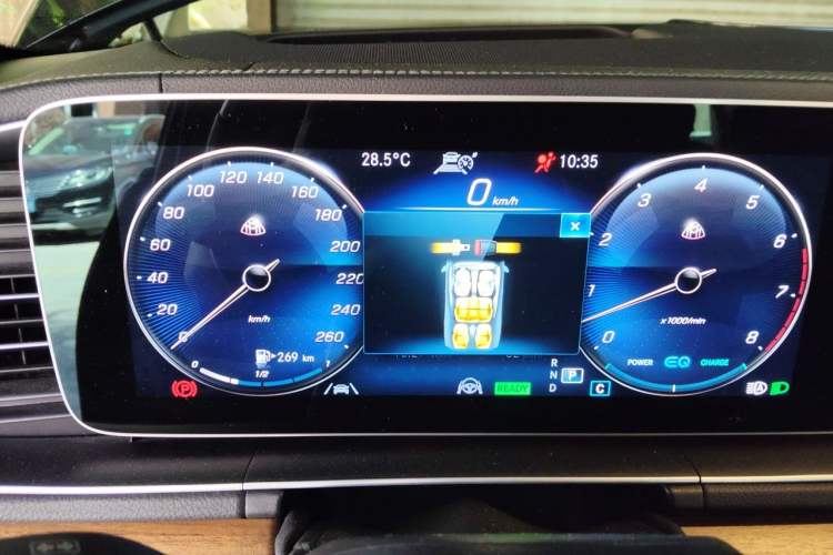 Used Mercedes-Benz GLS 2022 Second Facelift GLS 450 4MATIC Luxury Edition Instrument Cluster