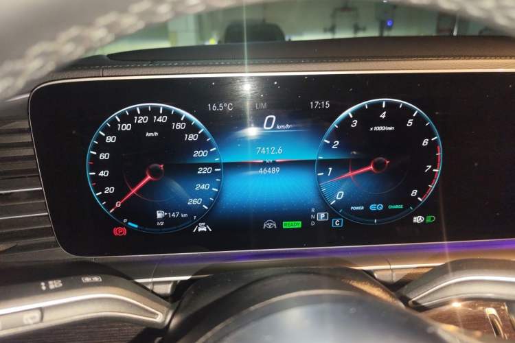 Used Mercedes-Benz GLS 2022 Second Facelift GLS 450 4MATIC Stylish Version Instrument Cluster