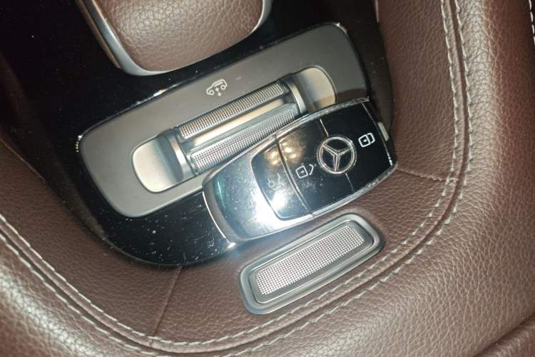 Used Mercedes-Benz GLS 2022 GLS 450 4MATIC Stylish Model Interior 1