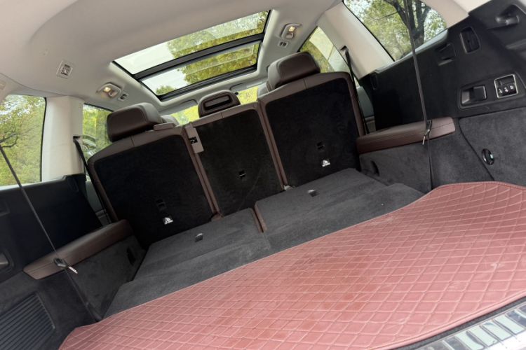 Used Mercedes-Benz GLS 2022 Second Facelift GLS 450 4MATIC Stylish Version Interior 10