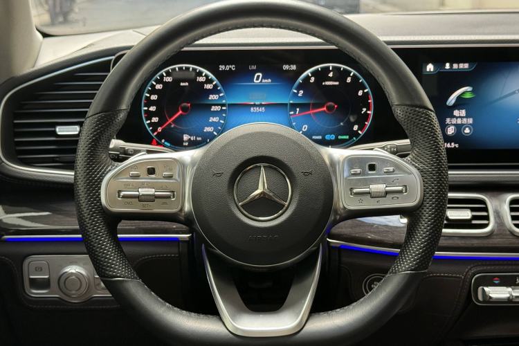 Used Mercedes-Benz GLS 2022 Second Facelift GLS 450 4MATIC Stylish Version Interior 2