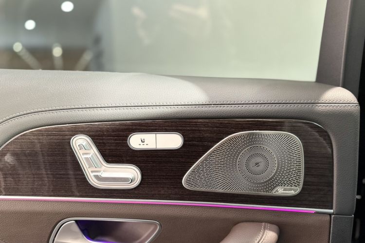 Used Mercedes-Benz GLS 2022 Second Facelift GLS 450 4MATIC Stylish Version Interior 2