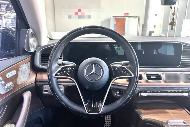 Used Mercedes-Benz GLS 2022 GLS 450 4MATIC Luxury Model Interior 3