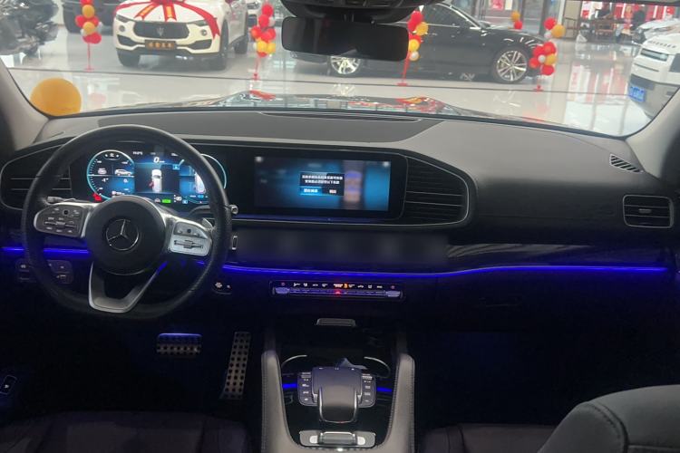 Used Mercedes-Benz GLS 2022 Second Facelift GLS 450 4MATIC Stylish Version Interior 3