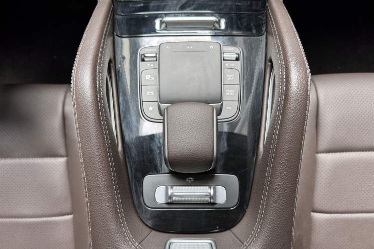 Used Mercedes-Benz GLS 2022 Second Facelift GLS 450 4MATIC Stylish Version Interior 6