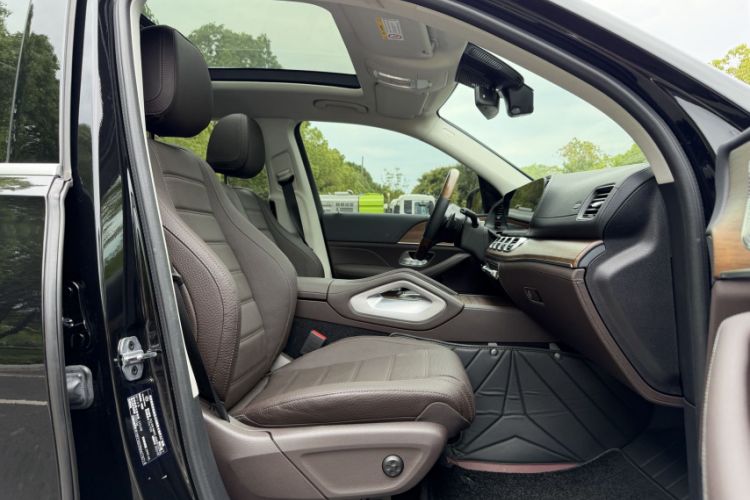 Used Mercedes-Benz GLS 2022 Second Facelift GLS 450 4MATIC Luxury Edition Interior 7
