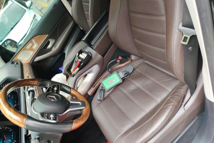 Used Mercedes-Benz GLS 2022 Second Facelift GLS 450 4MATIC Luxury Edition Left Front Seat