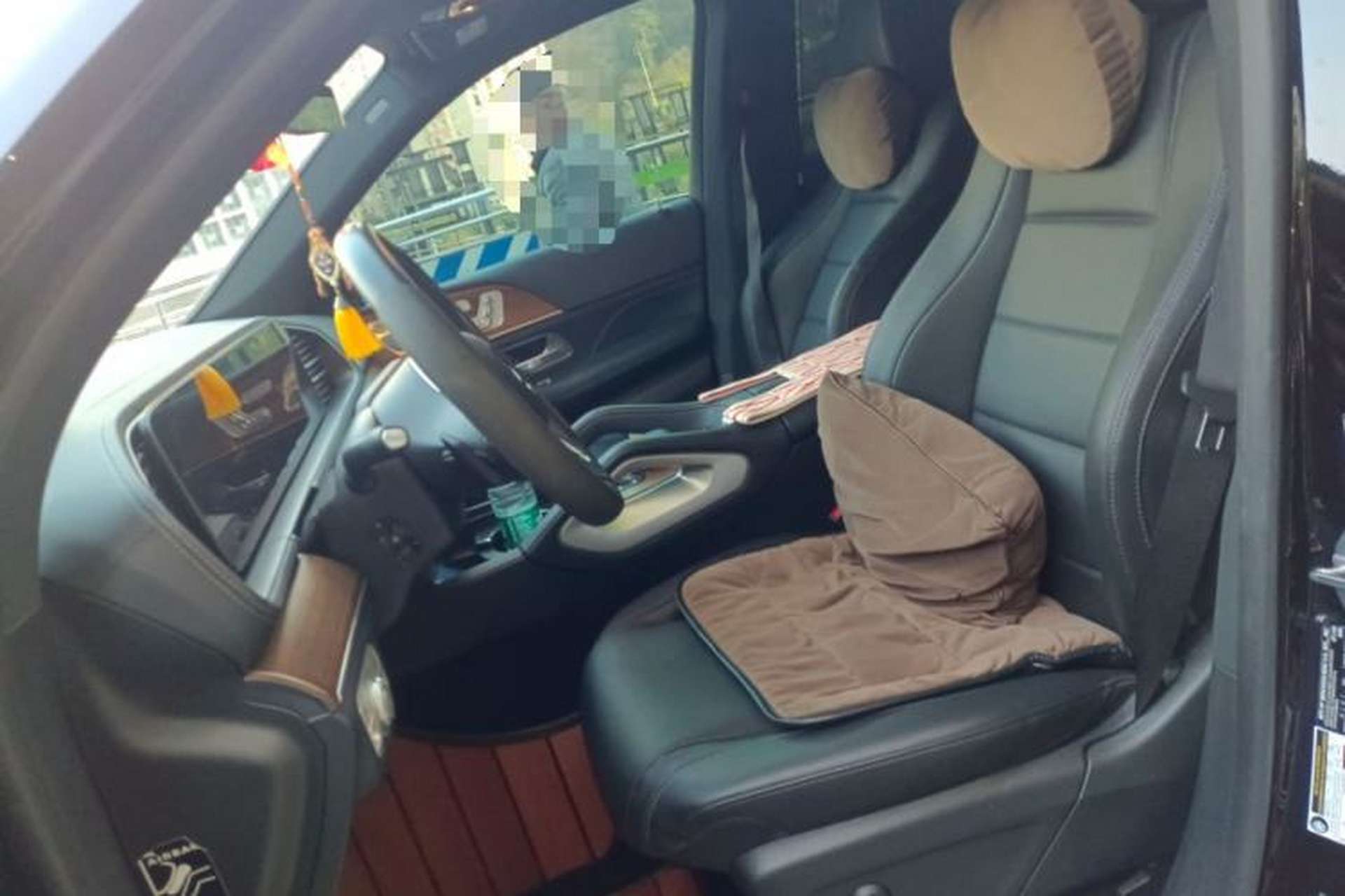 Used Mercedes-Benz GLS  Left Front Seat
