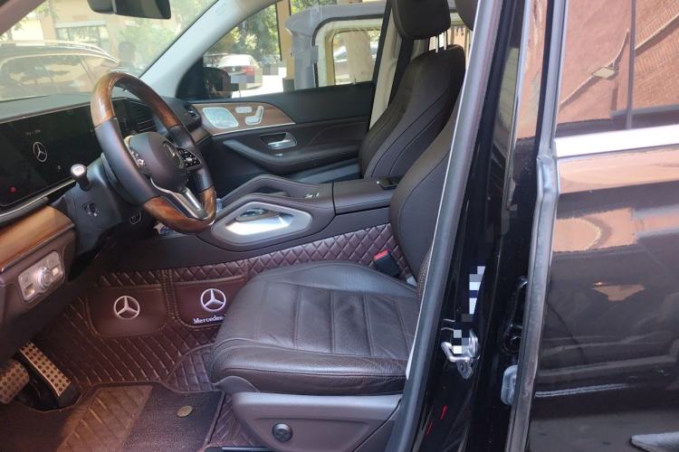 Used Mercedes-Benz GLS 2022 Second Facelift GLS 450 4MATIC Luxury Edition Left Front Seat