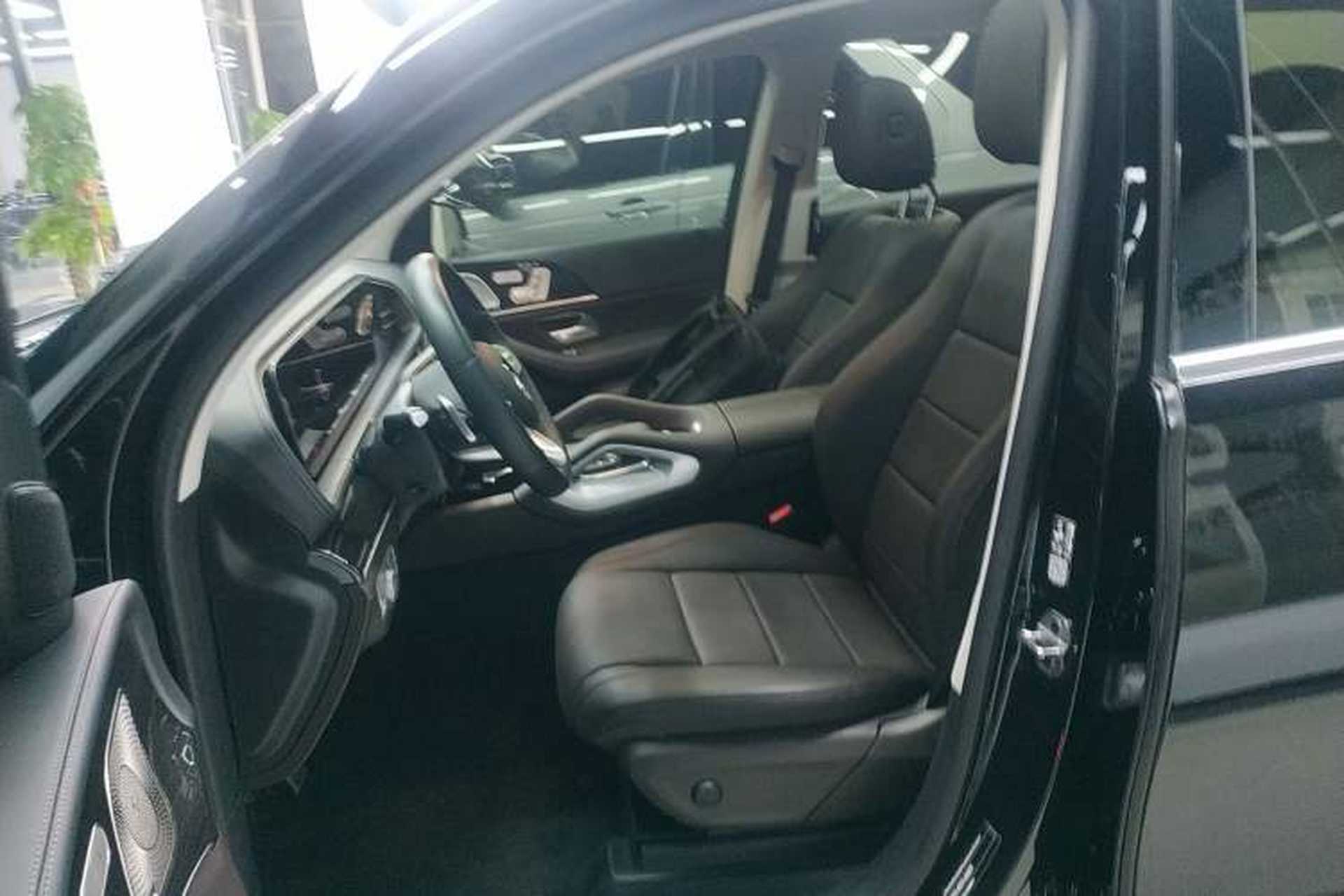 Used Mercedes-Benz GLS 2022 Second Facelift GLS 450 4MATIC Stylish Version Left Front Seat