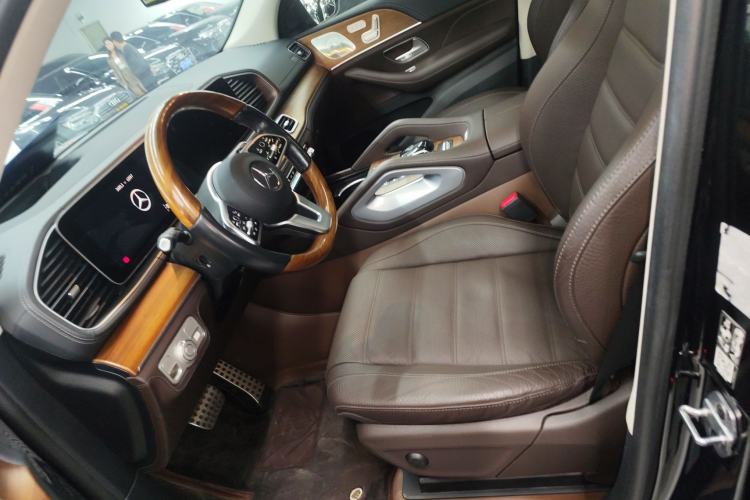 Used Mercedes-Benz GLS 2022 Second Facelift GLS 450 4MATIC Luxury Edition Left Front Seat