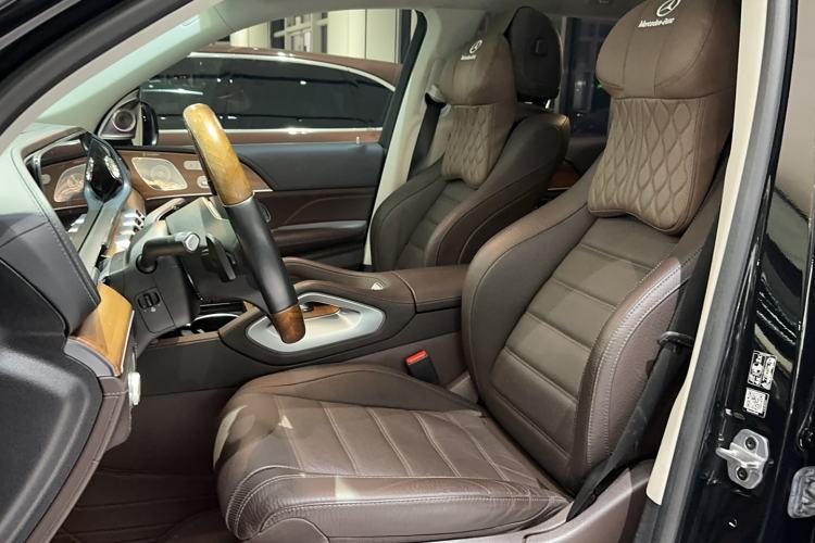 Used Mercedes-Benz GLS 2022 Second Facelift GLS 450 4MATIC Luxury Edition Left Front Seat