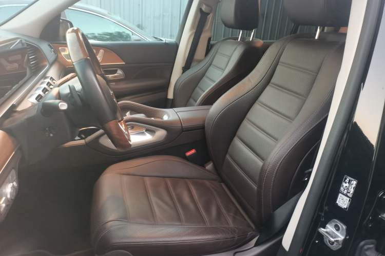 Used Mercedes-Benz GLS 2022 Second Facelift GLS 450 4MATIC Luxury Edition Left Front Seat