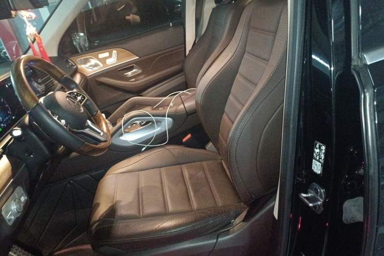 Used Mercedes-Benz GLS 2022 Second Facelift GLS 450 4MATIC Luxury Edition Left Front Seat