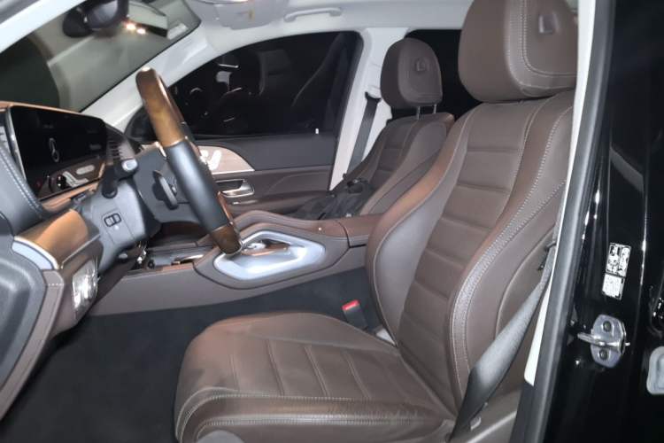 Used Mercedes-Benz GLS 2022 Second Facelift GLS 450 4MATIC Luxury Edition Left Front Seat