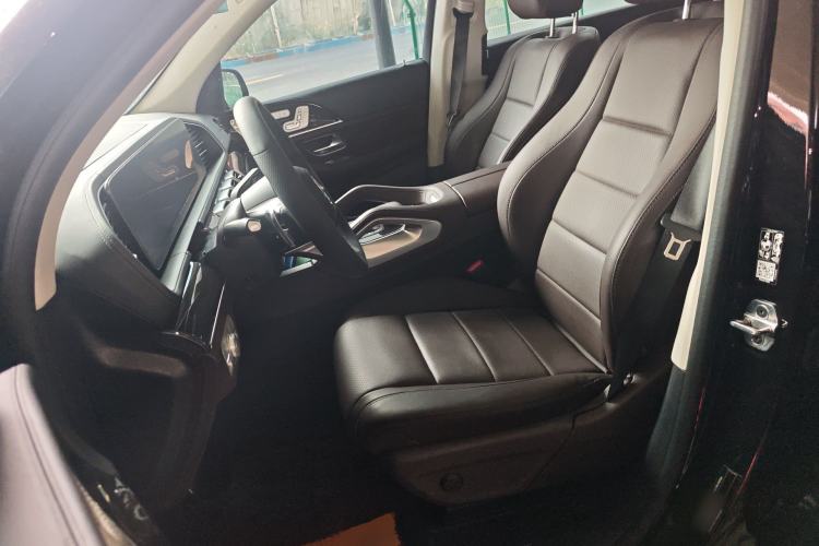 Used Mercedes-Benz GLS 2022 Second Facelift GLS 450 4MATIC Stylish Version Left Front Seat