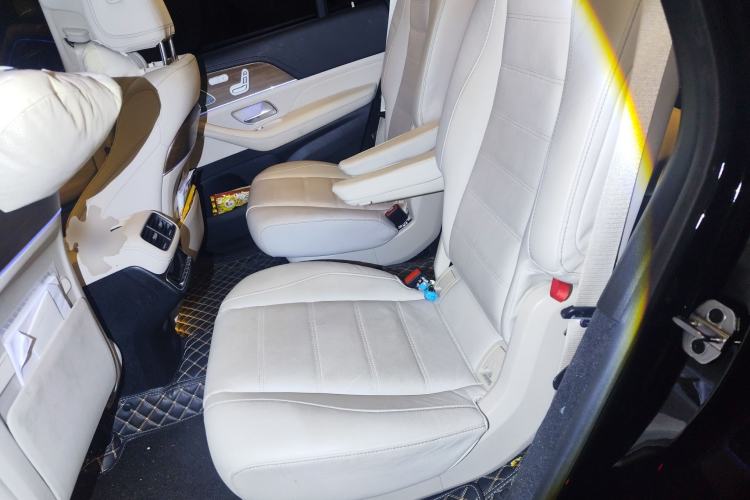 Used Mercedes-Benz GLS 2022 GLS 450 4MATIC Luxury Model Left Rear Seat
