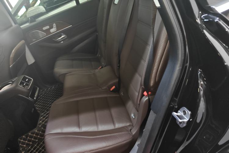Used Mercedes-Benz GLS 2022 Second Facelift GLS 450 4MATIC Luxury Edition Left Rear Seat