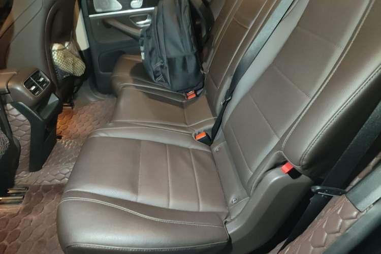 Used Mercedes-Benz GLS 2022 Second Facelift GLS 450 4MATIC Stylish Version Left Rear Seat