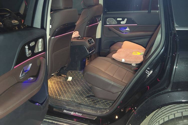 Used Mercedes-Benz GLS 2022 Second Facelift GLS 450 4MATIC Stylish Version Left Rear Seat